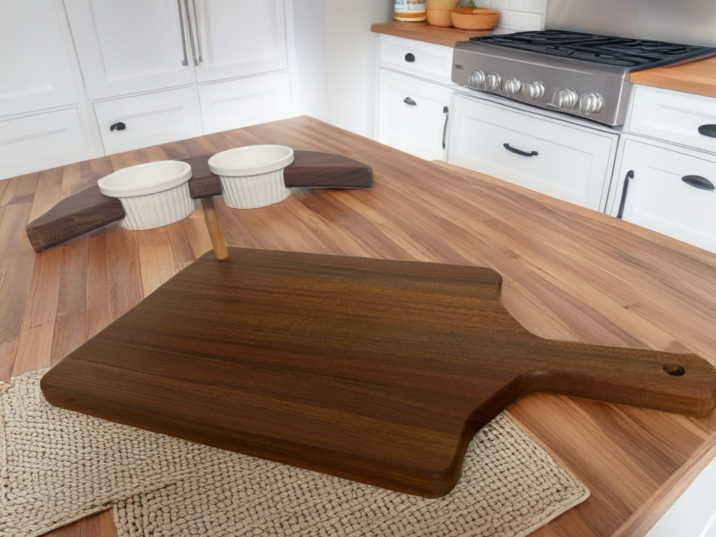 Planche de service en bois avec support à trempettes