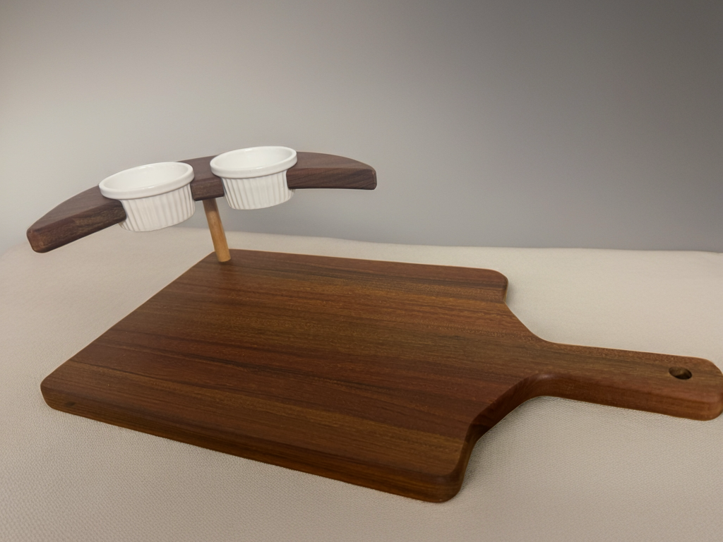 Planche de service en bois avec support à trempettes